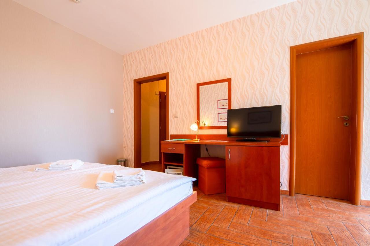 Spa & Wellness Hotel Orchidea Veľký Meder Extérieur photo
