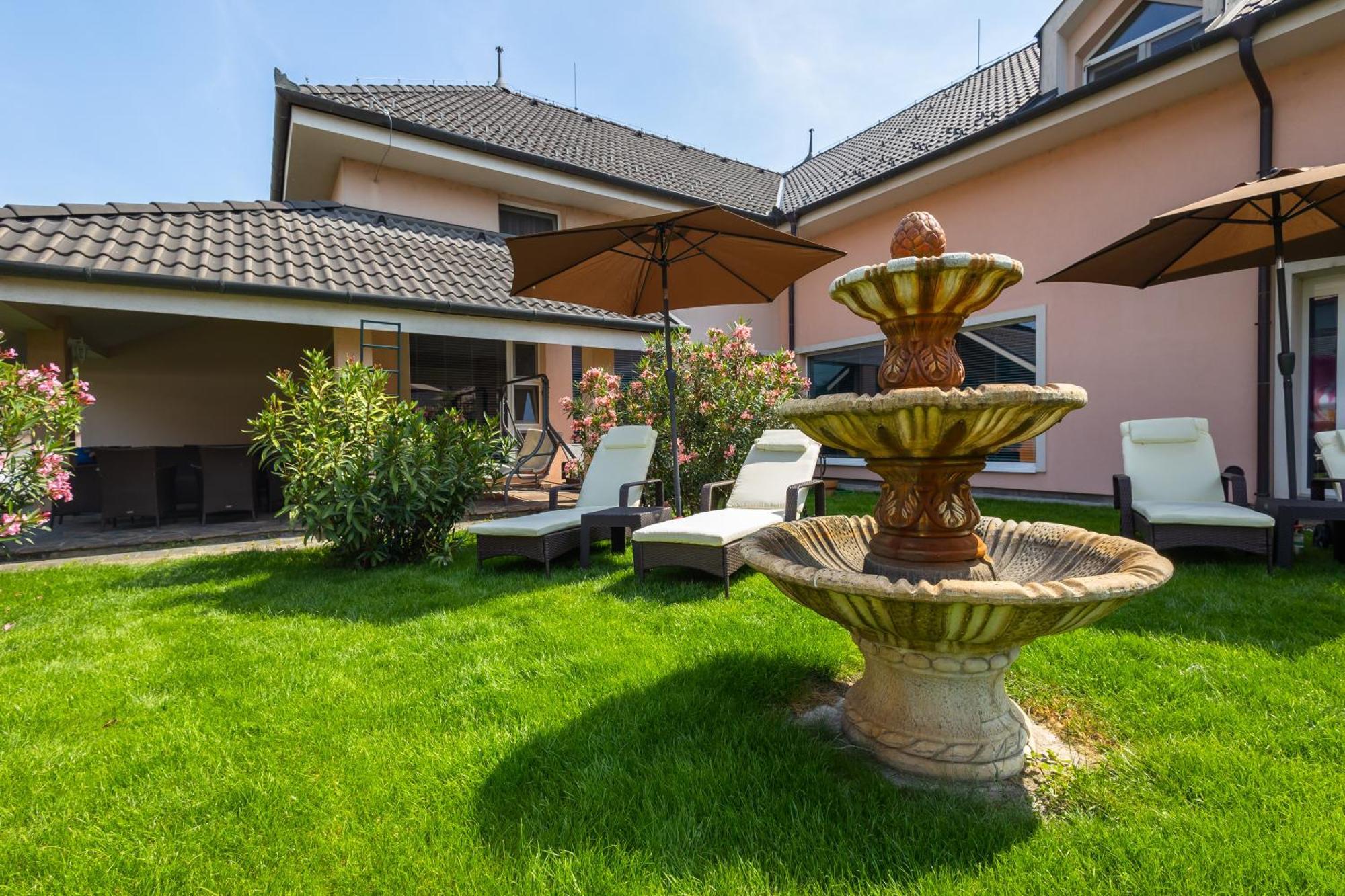 Spa & Wellness Hotel Orchidea Veľký Meder Extérieur photo